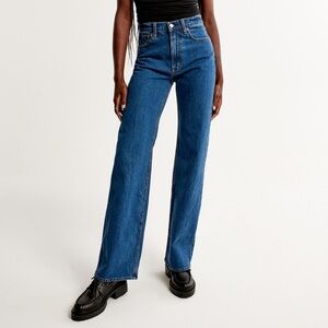 A&F High Rise 90s Relaxed Jeans - Dark Wash - Size 26/2R